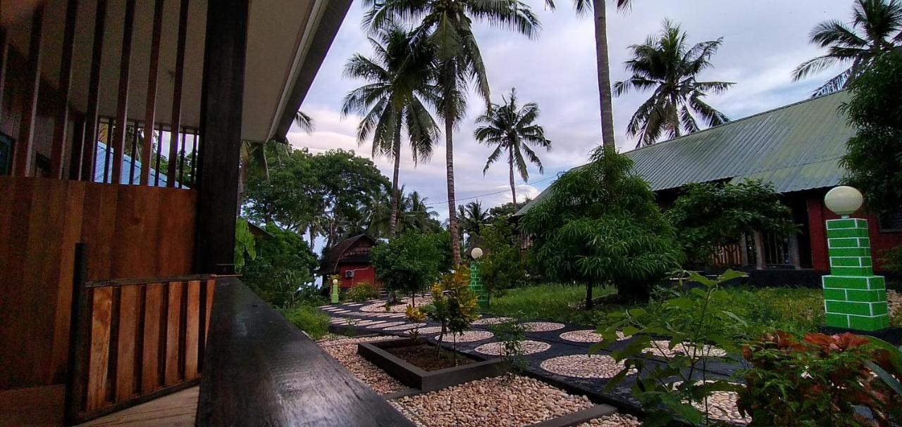 Sunari Beach Resort Selayar Matalalang Екстериор снимка